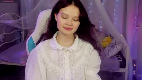 Snapshot of emilychaves chatting on 05.06.26 Emilyhaves online show from 05.06.26