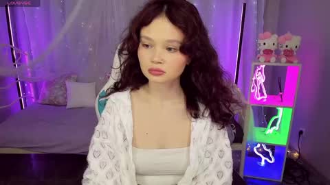 Snapshot of emilychaves chatting on 05.25.26 Emilyhaves online show from 05.25.26