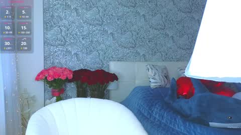 Snapshot of emilydancee chatting on 12.12.24 emilydancee online show from 12.12.24