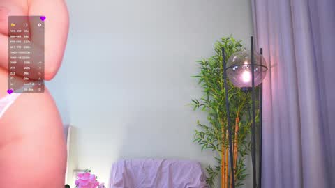 Snapshot of emilyfinne chatting on 01.17.25 Emily Lovense is activeThere are legends that in this room all your wishes can come true Private is Open online show from 01.17.25