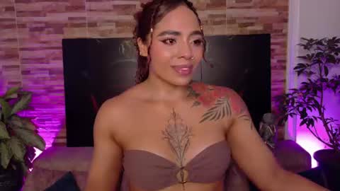 Snapshot of emilyfitness8 chatting on 08.03.26 emily online show from 08.03.26