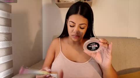 Snapshot of emilyguss chatting on 09.20.25 Emily online show from 09.20.25