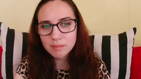 Snapshot of emilyhotflirt chatting on 06.10.26 Emily online show from 06.10.26