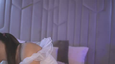 Emily online show from 01.06.25