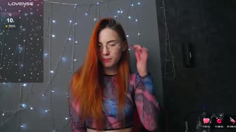 Snapshot of emilykents chatting on 12.22.24 EmilyKents online show from 12.22.24
