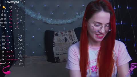 Snapshot of emilykents chatting on 12.23.24 EmilyKents online show from 12.23.24