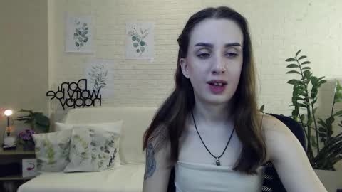 Emyli online show from 01.05.25