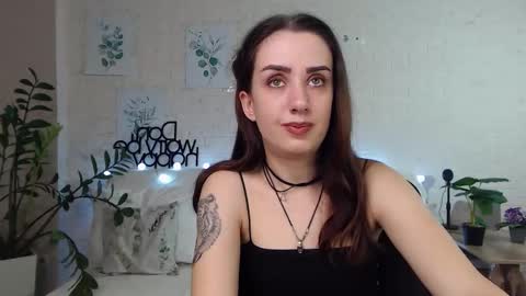 Emyli online show from 01.18.25