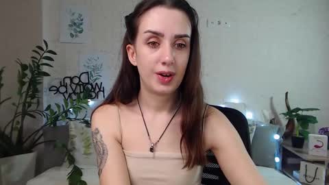 Emyli online show from 02.04.25