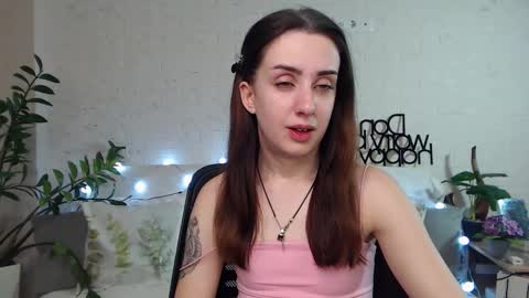 Emyli online show from 02.05.25