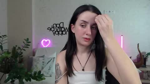 Emyli online show from 03.04.25