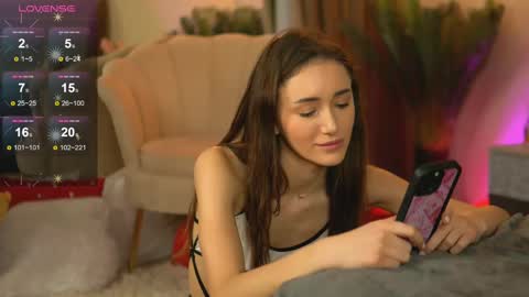 Snapshot of emilyraymont chatting on 03.11.25 Emily online show from 03.11.25