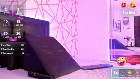         online show from 02.10.25