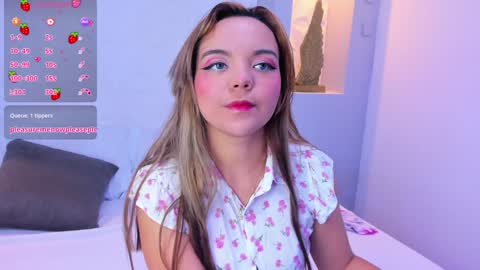 Snapshot of emilyrouss_ chatting on 01.15.25 EMILY online show from 01.15.25