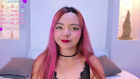 Snapshot of emilyrouss_ chatting on 02.25.25 EMILY online show from 02.25.25