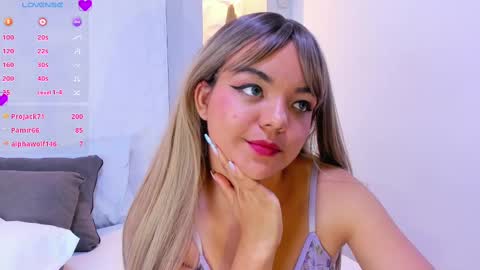 Snapshot of emilyrouss_ chatting on 02.27.25 EMILY online show from 02.27.25