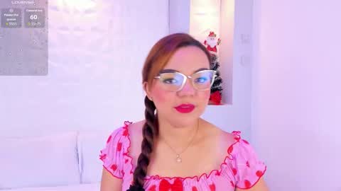 Snapshot of emilyrouss_ chatting on 12.13.25 EMILY online show from 12.13.25