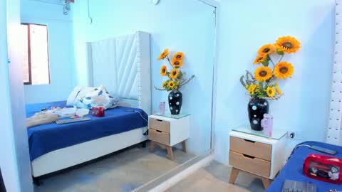 Snapshot of emilysweet2 chatting on 04.06.26 emilysweet online show from 04.06.26