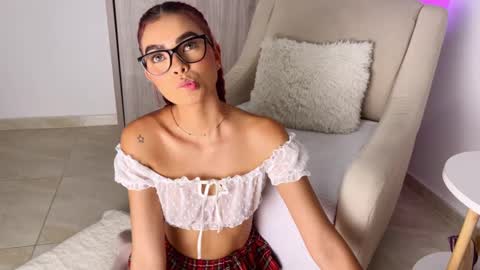 Emily online show from 09.10.25
