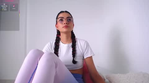 Emily online show from 10.10.25