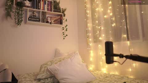 Snapshot of emilyxrose_ chatting on 12.03.24 IG thickemmsss online show from 12.03.24