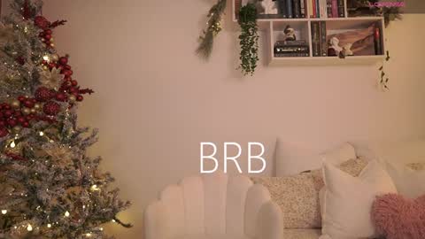 Snapshot of emilyxrose_ chatting on 12.13.24 IG thickemmsss online show from 12.13.24