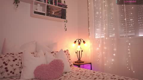 Snapshot of emilyxrose_ chatting on 10.05.25 IG thickemmsss online show from 10.05.25