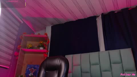 Emily  online show from 04.17.26