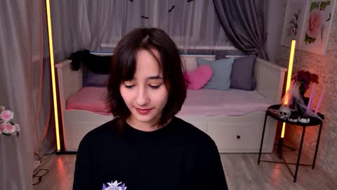 Snapshot of emilyyswonn chatting on 10.26.25 Emily online show from 10.26.25