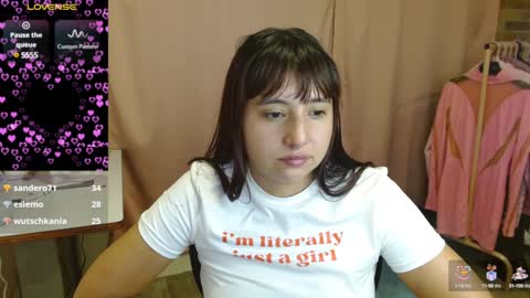 Snapshot of emitaa17228 chatting on 01.06.25 emma online show from 01.06.25