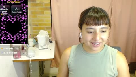 Snapshot of emitaa17228 chatting on 01.11.25 emma online show from 01.11.25