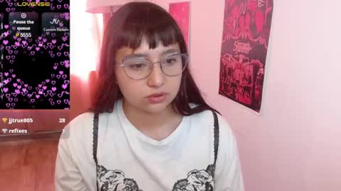 Snapshot of emitaa17228 chatting on 03.12.25 emma online show from 03.12.25