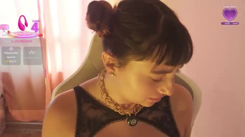 Snapshot of emitaa17228 chatting on 12.15.25 emma online show from 12.15.25