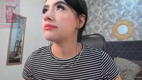 Snapshot of emma_1025 chatting on 09.10.25 emma  online show from 09.10.25