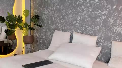 Emma online show from 04.18.26