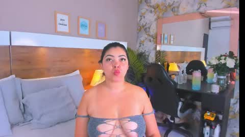 Emma  online show from 04.13.26