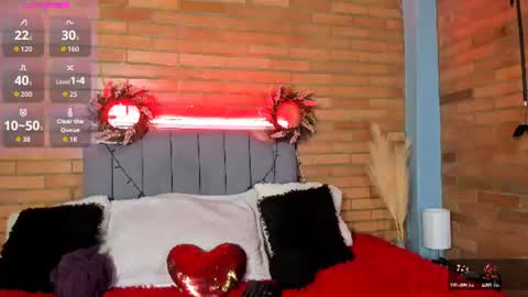 Snapshot of emma_belley chatting on 06.30.26 Hey Im EmmaHelp me reach 100 likes online show from 06.30.26