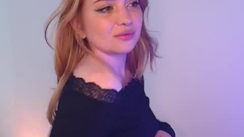 Snapshot of emma_blush69 chatting on 06.28.26 Emma and July online show from 06.28.26