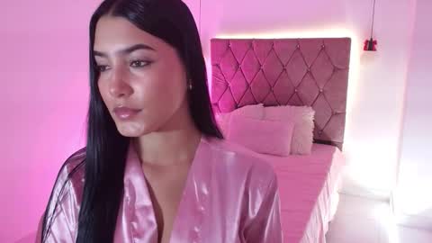 Snapshot of emma_carter2 chatting on 02.13.26 E M M A online show from 02.13.26