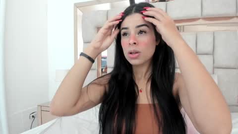 Snapshot of emma_castilloo chatting on 12.29.24 Emma Castillo online show from 12.29.24