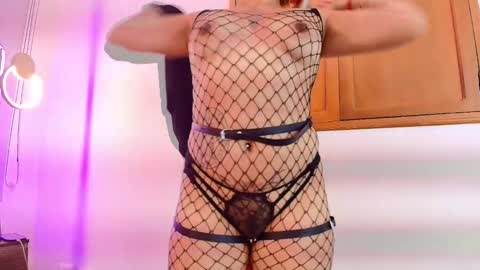 Snapshot of emma_cook_ chatting on 11.29.25 EMMA online show from 11.29.25