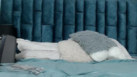 Emma online show from 10.29.25