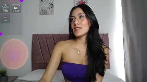 Emma Glow online show from 11.17.25