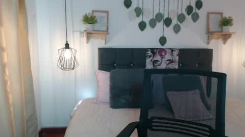 Tell me Emma online show from 04.10.26