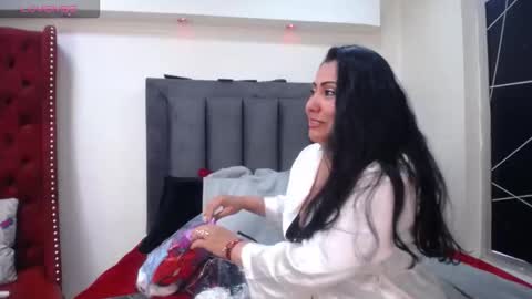 Emma 3 online show from 11.25.25