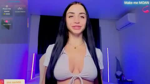 Emma online show from 10.26.25