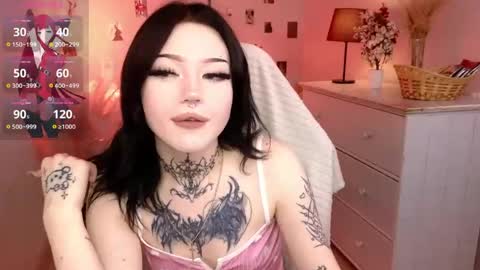 Snapshot of emma_kirks chatting on 05.28.26 emma_kirks online show from 05.28.26