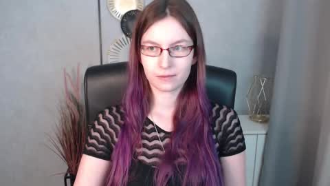 Snapshot of emma_lust94 chatting on 01.15.25 emma online show from 01.15.25