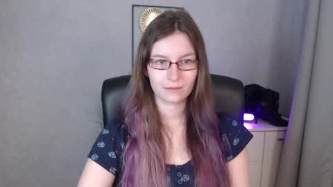 Snapshot of emma_lust94 chatting on 09.15.25 emma online show from 09.15.25