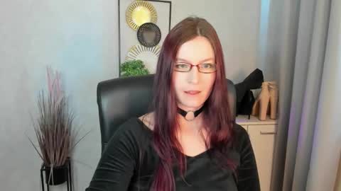 Snapshot of emma_lust94 chatting on 05.29.26 emma online show from 05.29.26